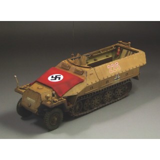 1/30 WWII German SdKfz 251/D Halftrack DAK version G013