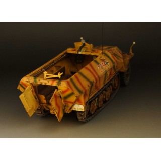 1/30 WWII German SdKfz 251/D Halftrack camouflage G017