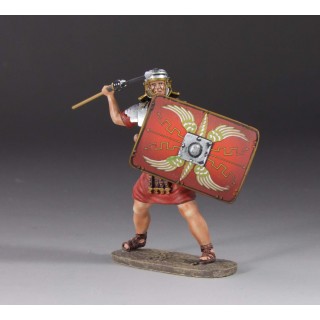 Roman Legionary throwing pilum Rome031