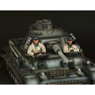 German Panzer Crew 2 half figure set
