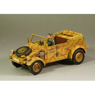 1/30 WW2 German 82 type kubelwagen camouflage version EC010