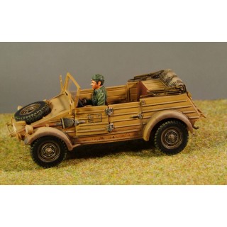 1/30 WW2 German 82 type kubelwagen DAK version EC011