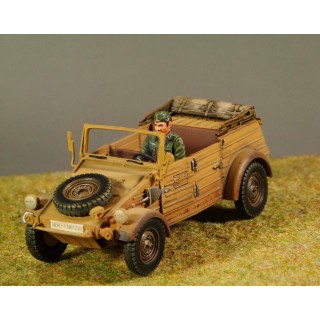 1/30 WW2 German 82 type kubelwagen DAK version EC011